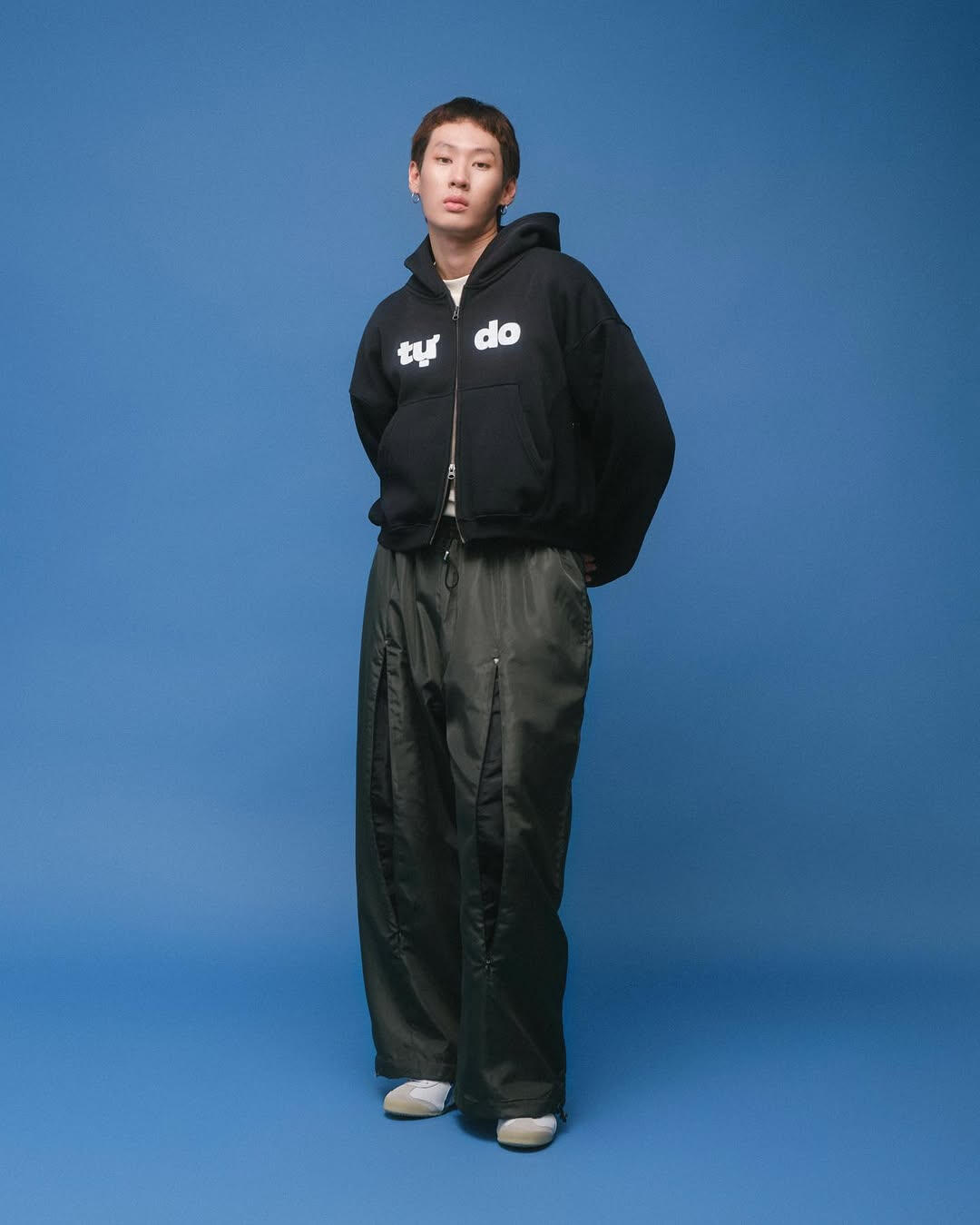 Relaxed Front Pose with Hands in Pocket - Shot by Dang Hoang An (@hoangan.raw)