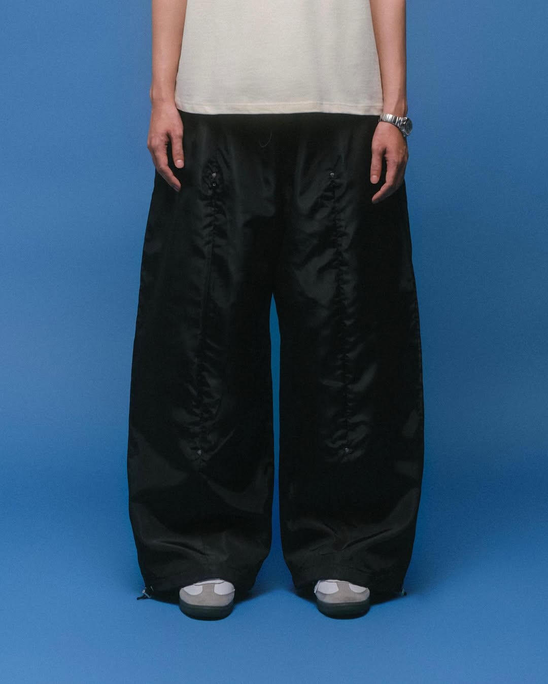 Front-On Fit with Hands Down - Shot by Dang Hoang An (@hoangan.raw)